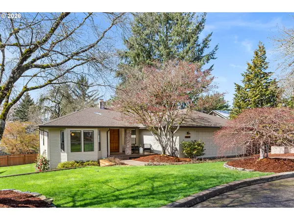 4674 SW Flower Pl, Portland, OR 97221