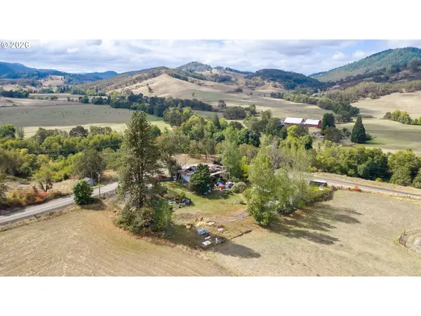 260 S Deer Creek Rd, Roseburg, OR 97470