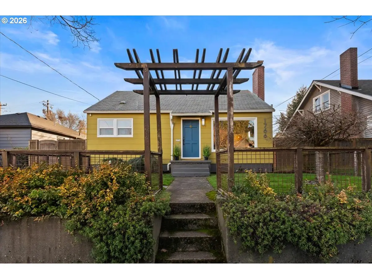 1766 NE Saratoga St, Portland, OR 97211 - Image #1