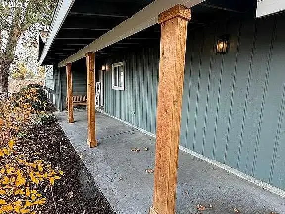 825 W Ridgeway Ave, Hermiston, OR 97838 - Image #2