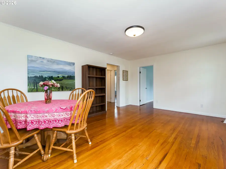 640 NE 10th St, McMinnville, OR 97128 - #3