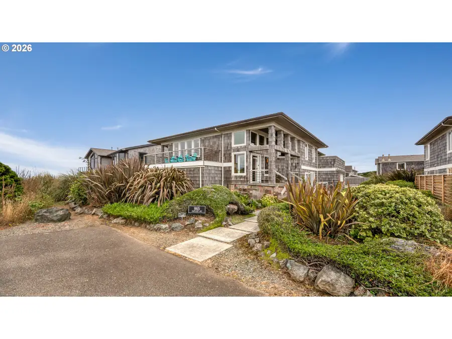 865 SW Portland Ave, Bandon, OR 97411 - #3