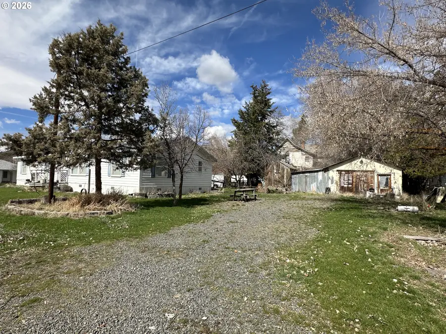 404 Second St, Fossil, OR 97830 - #2