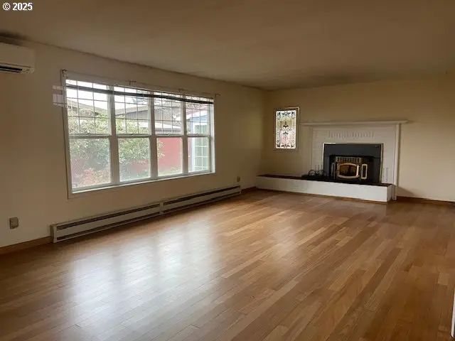 2620 23rd St, Springfield, OR 97477 - Image #2