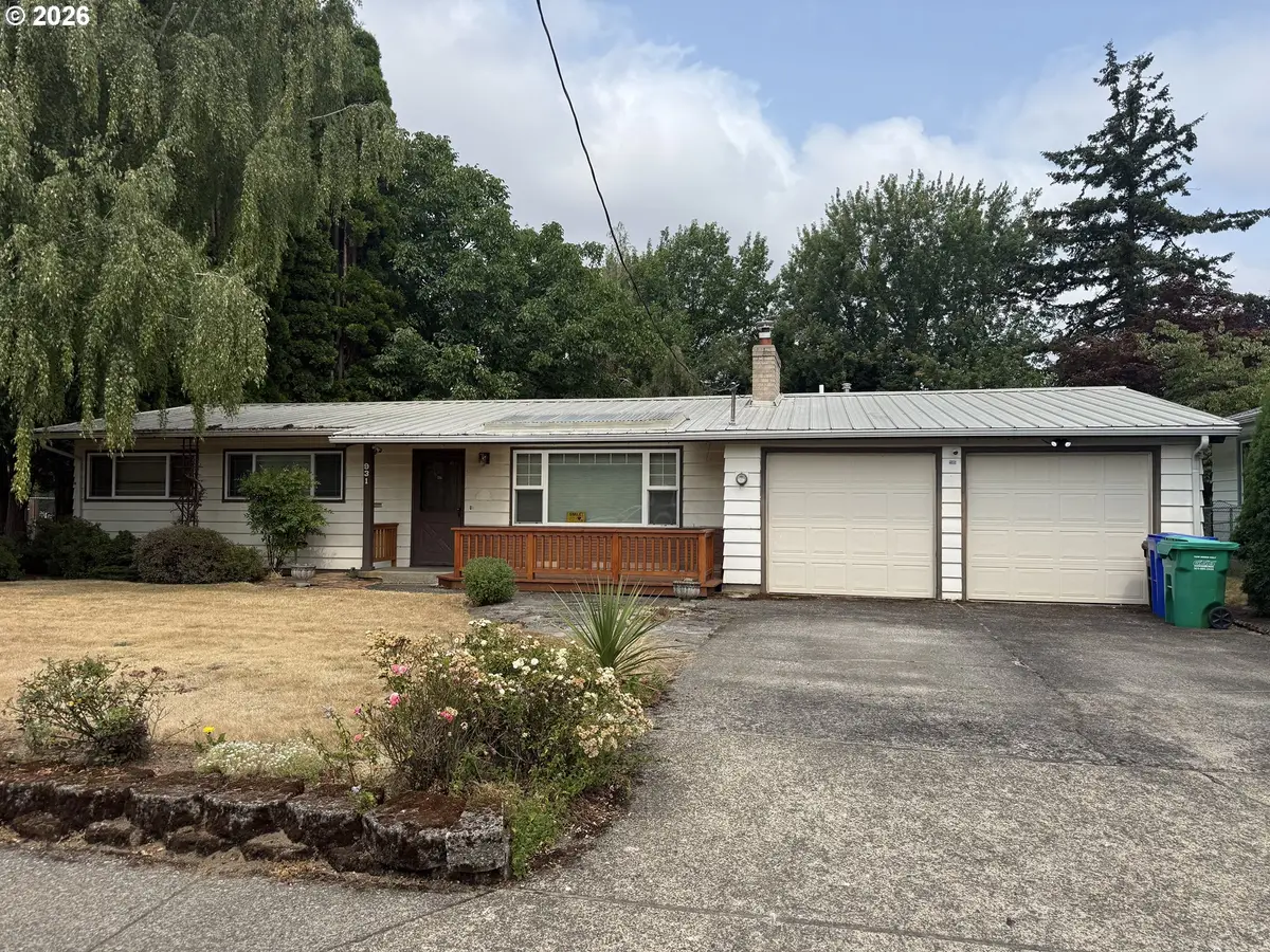 931 SE 5th St, Gresham, OR 97080 - #1