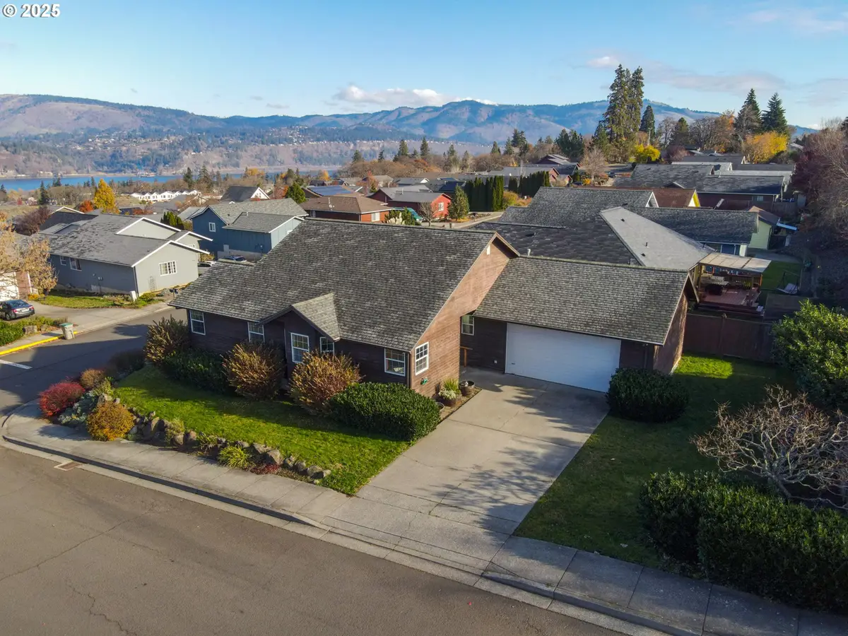 2957 Eugene St, Hood River, OR 97031 - Image #1