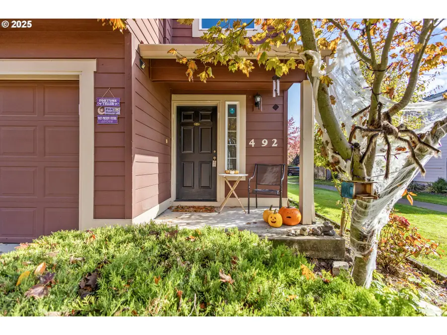 492 S Donna Dr, Newberg, OR 97132 - Image #2