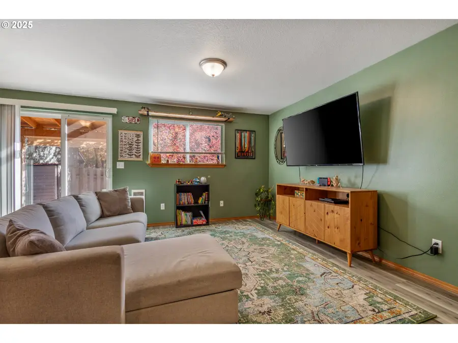 492 S Donna Dr, Newberg, OR 97132 - Image #3