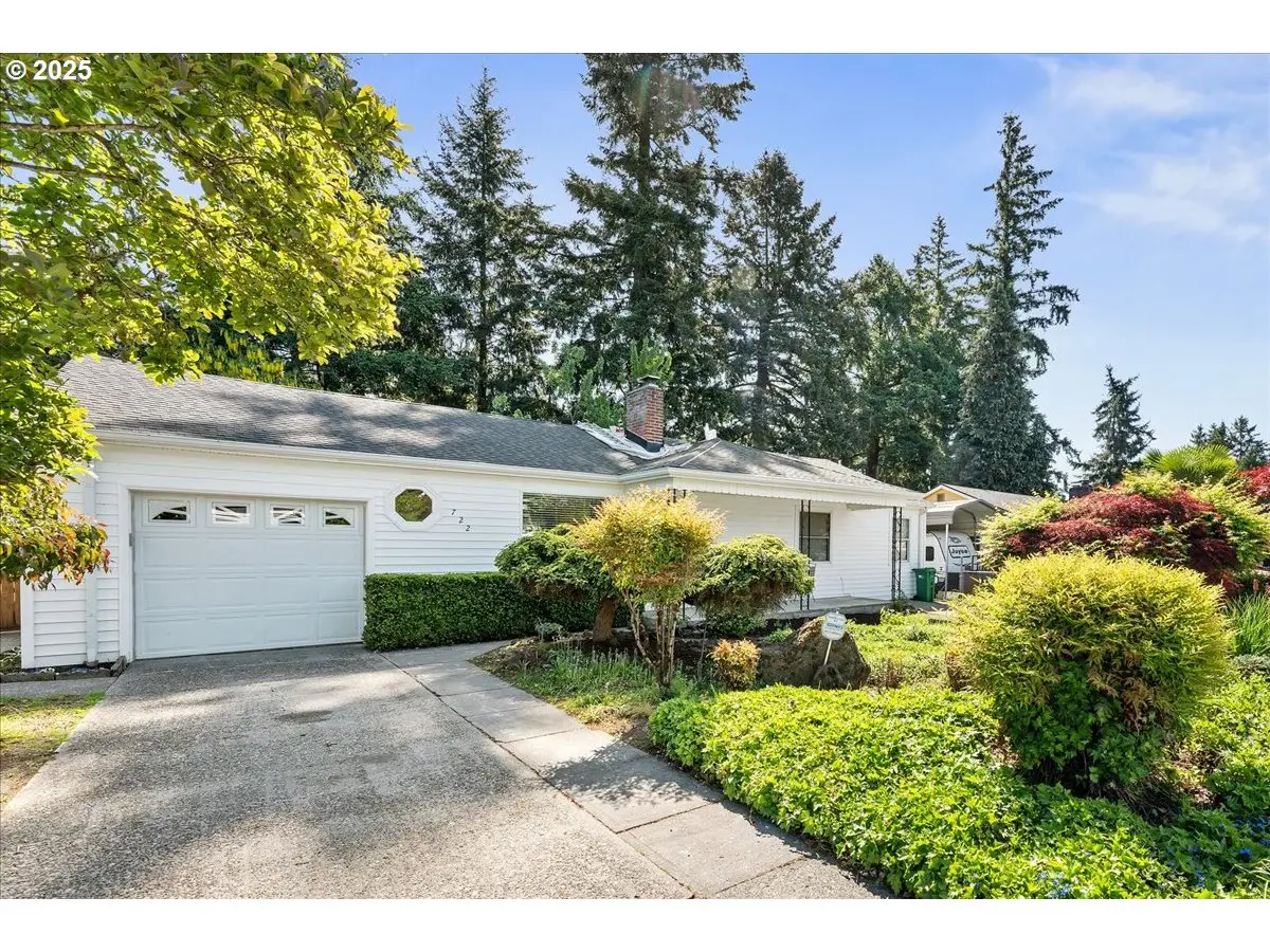 722 SE 113th Ave, Portland, OR 97216 - Image #1