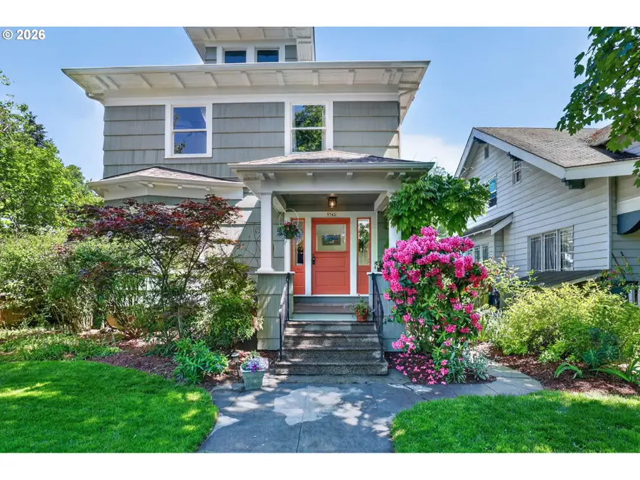 5742 N Commercial Ave, Portland, OR 97217 - #2