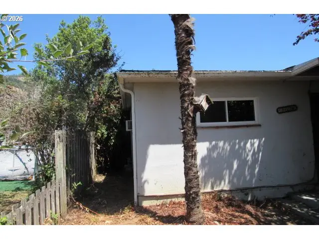 413 NE Johnson St, Myrtle Creek, OR 97457 - #1