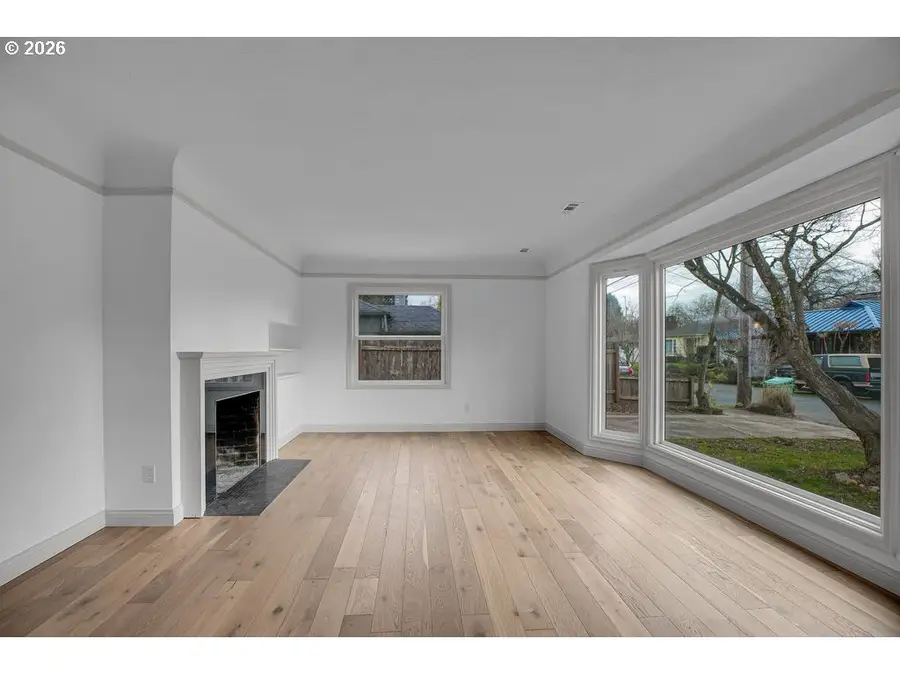 1915 NE Bryant St, Portland, OR 97211 - #2
