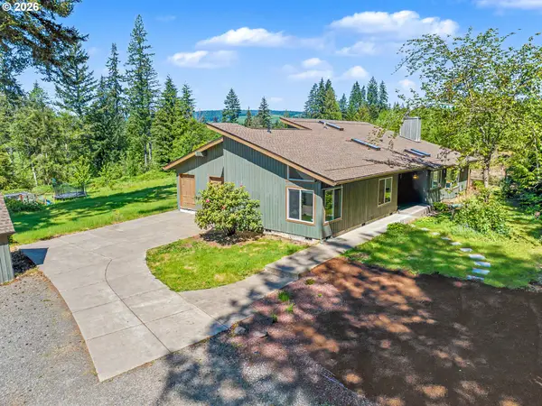 51555 E Cherryville Dr, Sandy, OR 97055