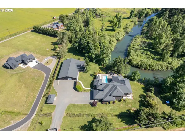 35282 Mckenzie View Dr, Springfield, OR 97478