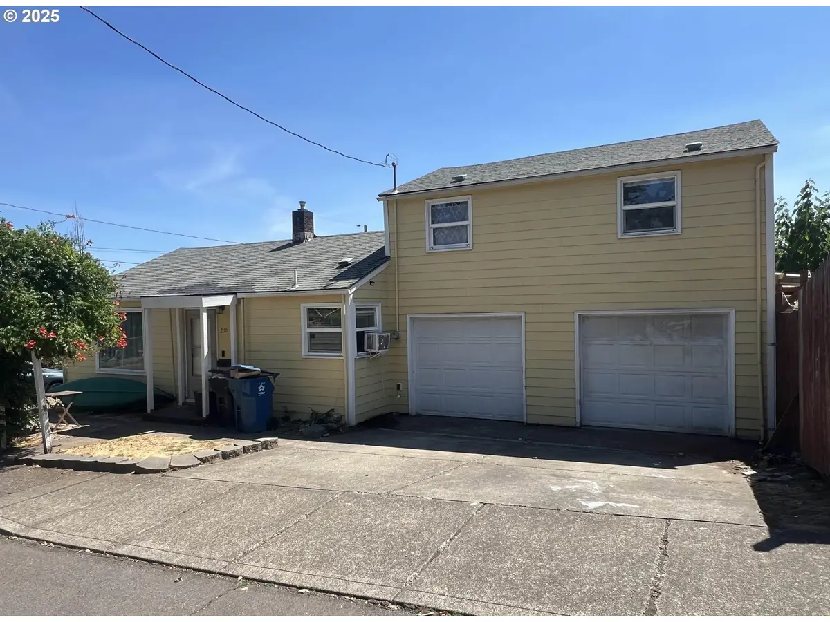 210 Hoyt St, Salem, OR 97302 - #1