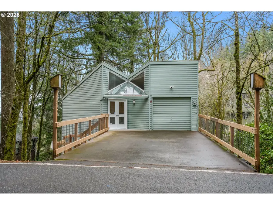 3306 SW Fairmount Blvd, Portland, OR 97239 - #2