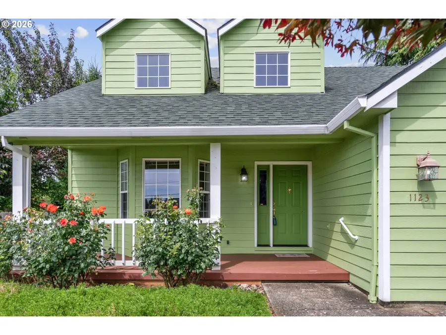 1123 N Gardner Ave, Stayton, OR 97383 - #2