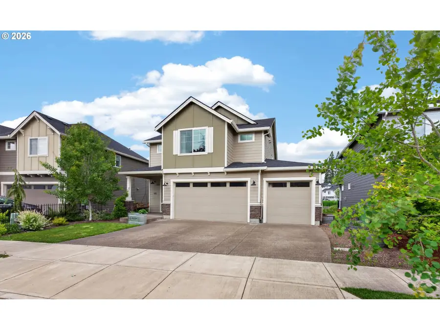 165 W Taylor Ct, Newberg, OR 97132 - #2