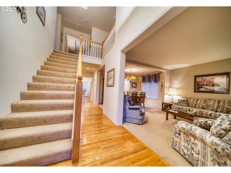 34583 Glacier Ave, Saint Helens, OR 97051 - Image #2