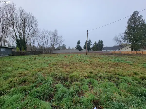 2895 Fisher Rd, Salem, OR 97305