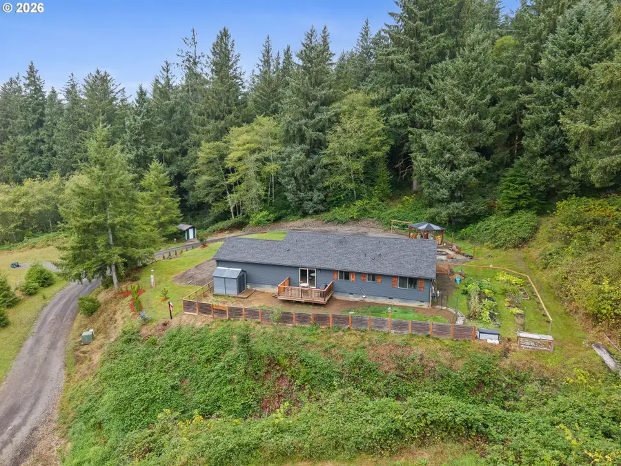 4095 Westwood Dr, Tillamook, OR 97141 - #2