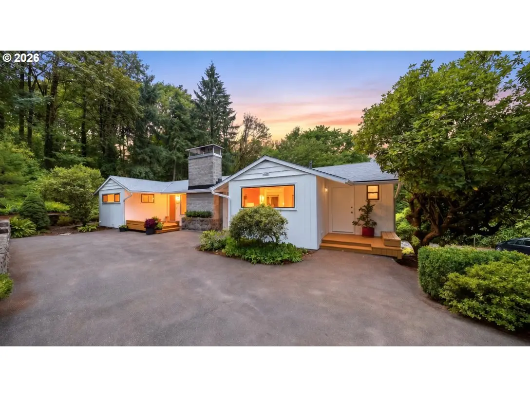 1111 SW Coronado St, Portland, OR 97219 - #1