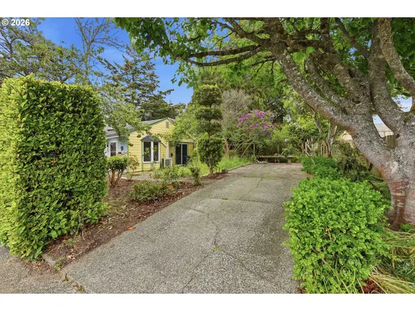 1691 Grant St, NorthBend, OR 97459