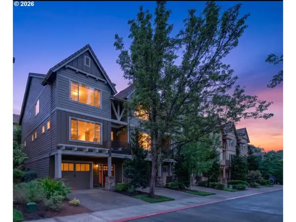 2052 NW Village Cir #41, Portland, OR 97229