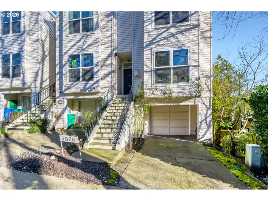 5036 SW View Point Ter, Portland, OR 97239 - Image #2