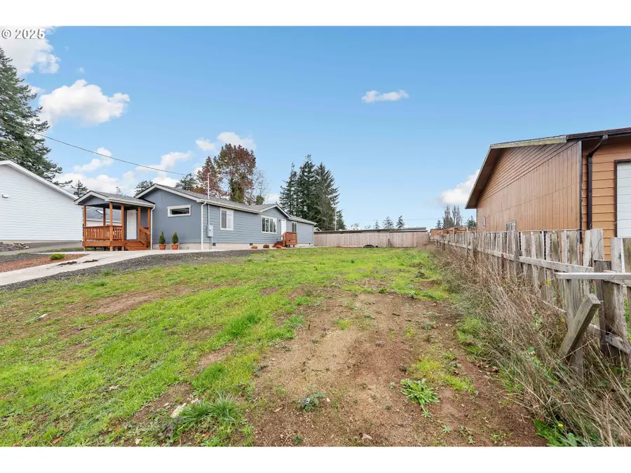 2770 34th St, Coos Bay, OR 97420 - Image #3