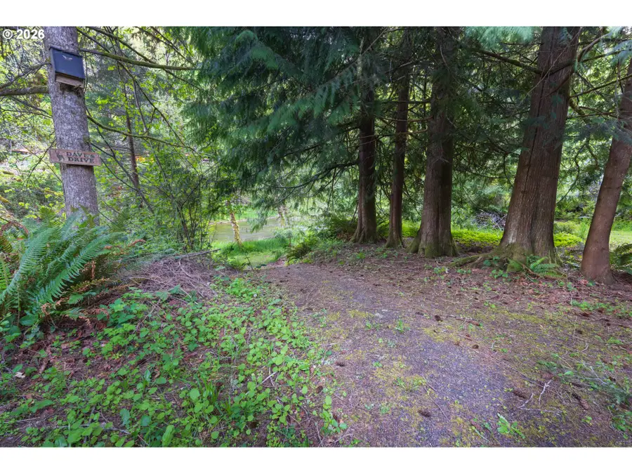 8214 Rose Valley Rd, Kelso, WA 98626 - #2