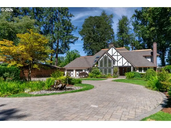 5075 Mapleton Dr, WestLinn, OR 97068