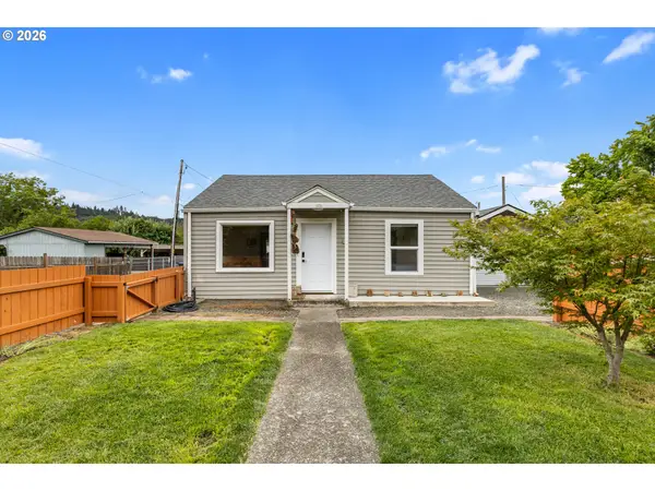 1331 NE Klamath Ave, Roseburg, OR 97470