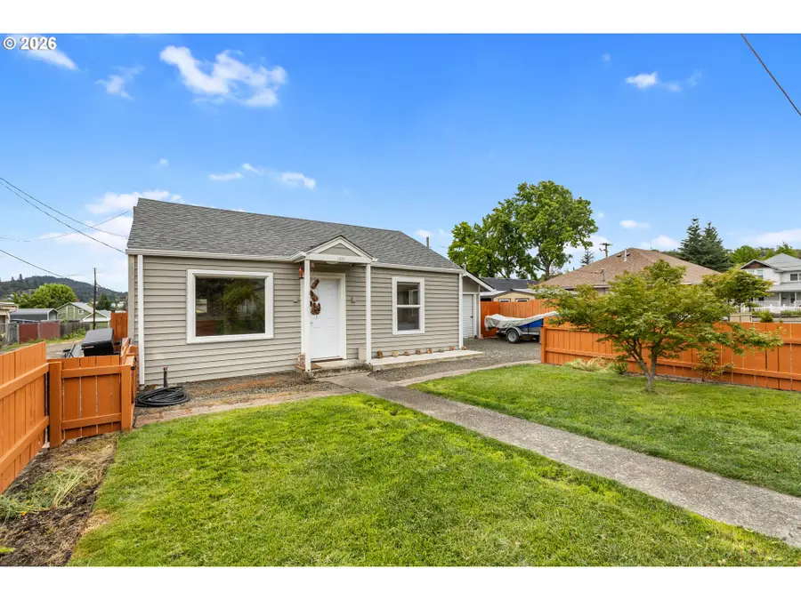 1331 NE Klamath Ave, Roseburg, OR 97470 - #3