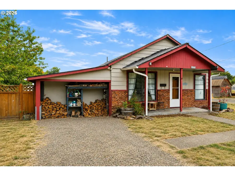 221 Walnut St, Independence, OR 97351 - #2