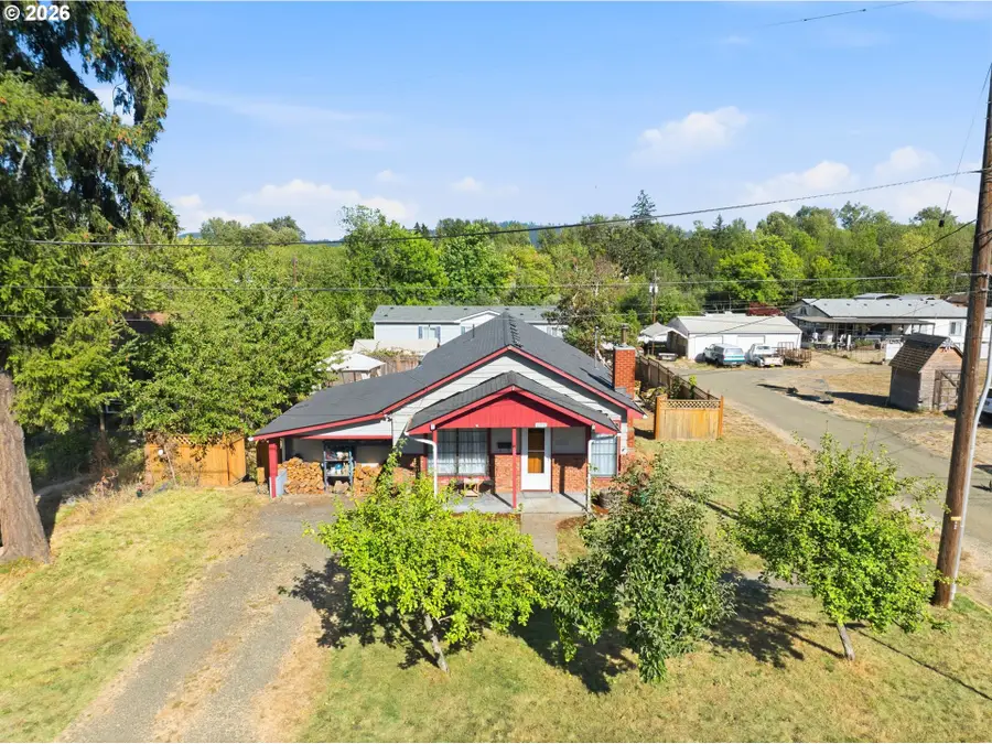 221 Walnut St, Independence, OR 97351 - #3
