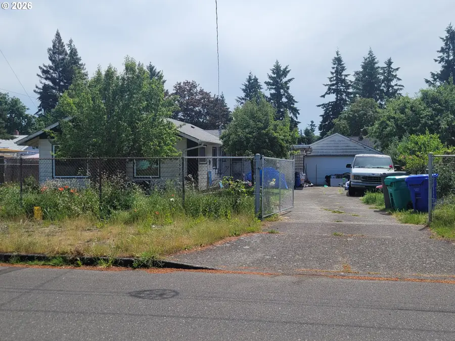 11534 SE Alder St, Portland, OR 97216 - #2