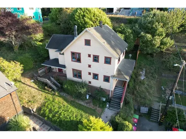 152 Washington St, Astoria, OR 97103