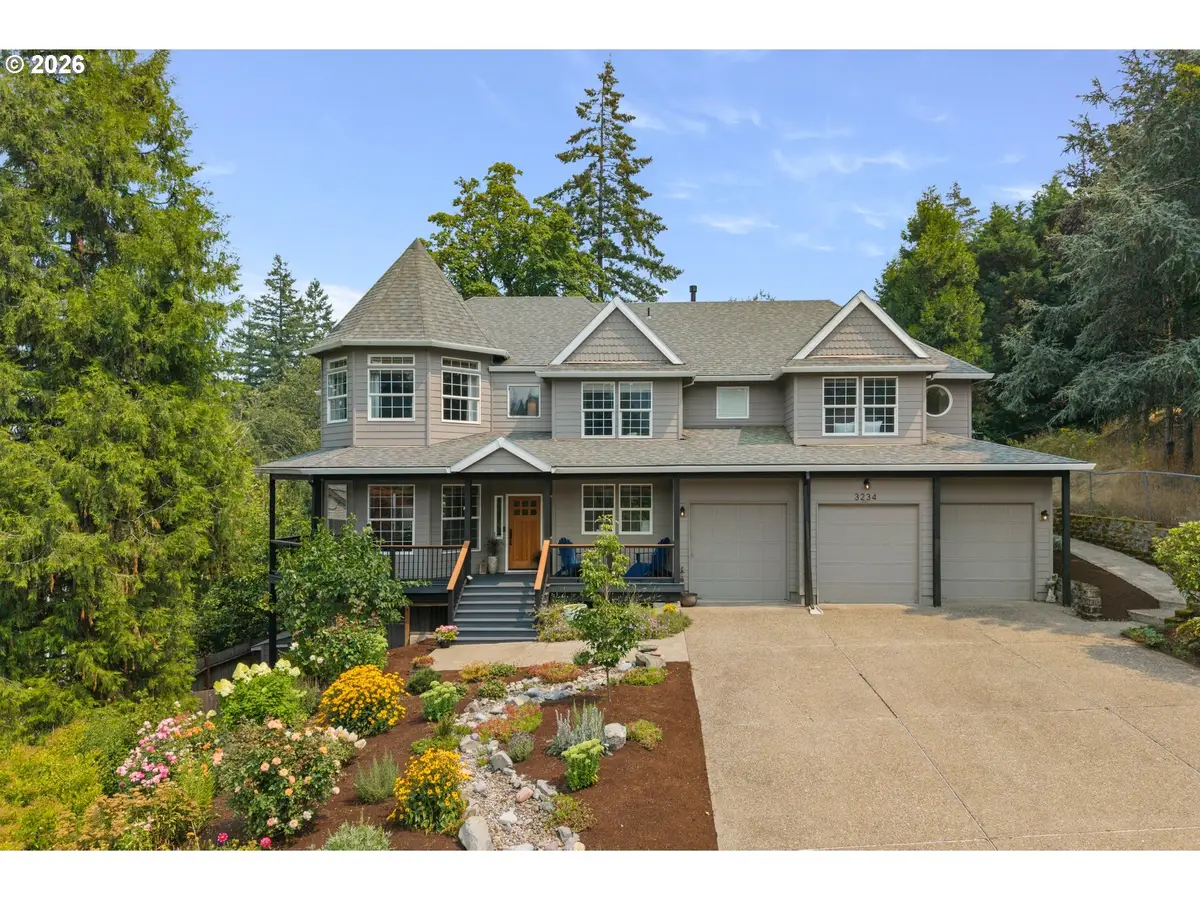 3234 SW Parsons Ct, Portland, OR 97219 - #1