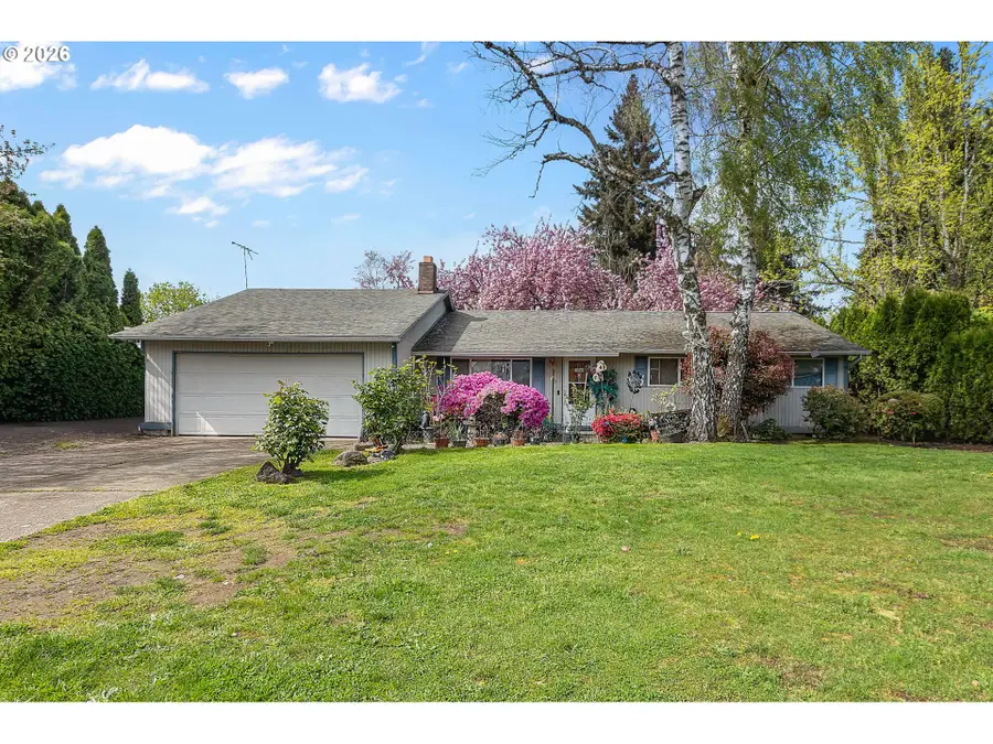 230 SW 8th Ave, Canby, OR 97013 - #2