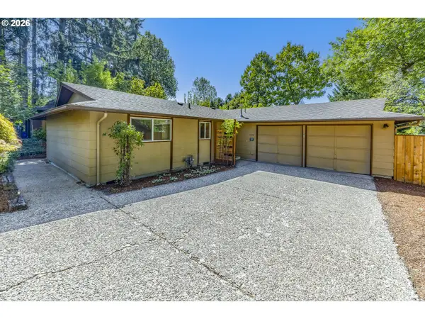 2258 Brittany St, Eugene, OR 97405