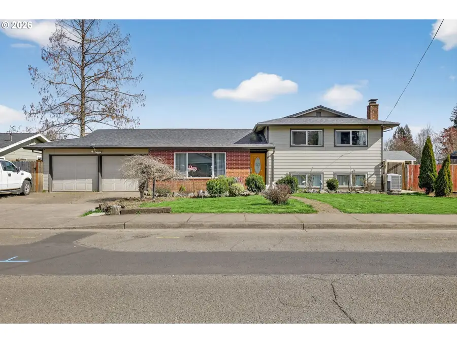 4274 5th St, Hubbard, OR 97032 - #2