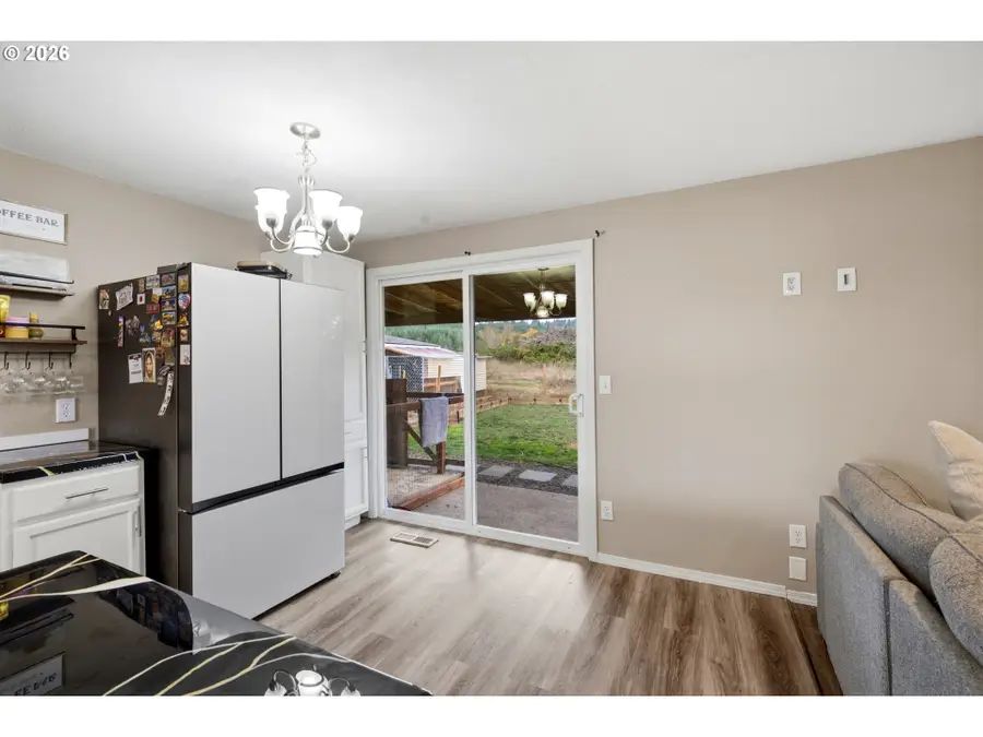 690 NE 5th St, Willamina, OR 97396 - #3