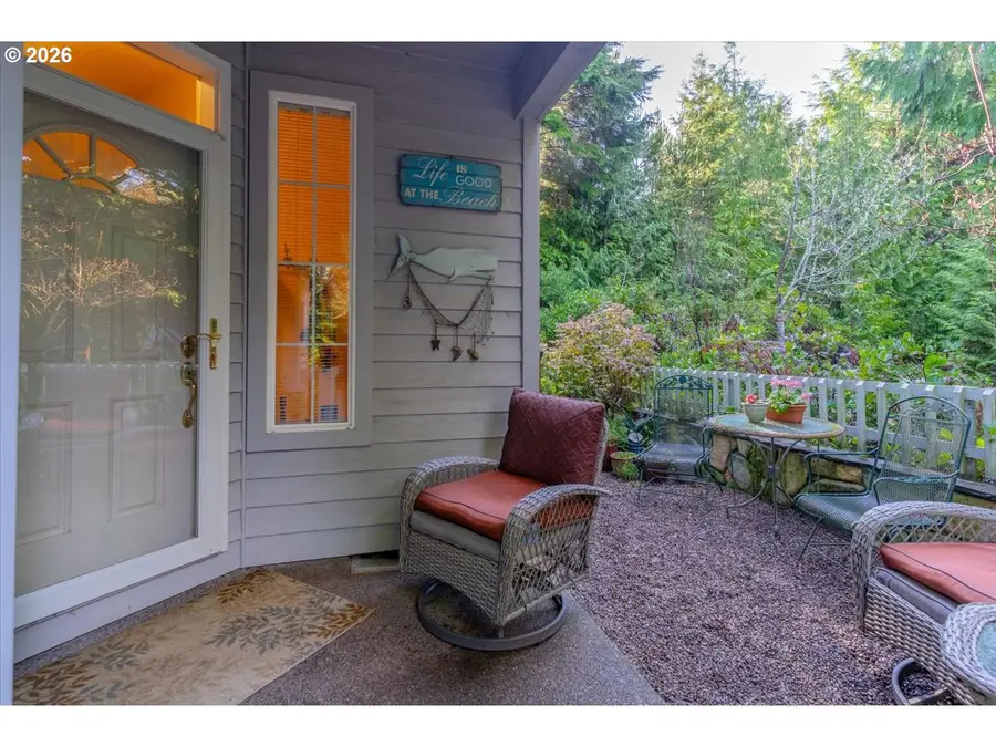 140 SW Gull Sta, Depoe Bay, OR 97341 - Image #3