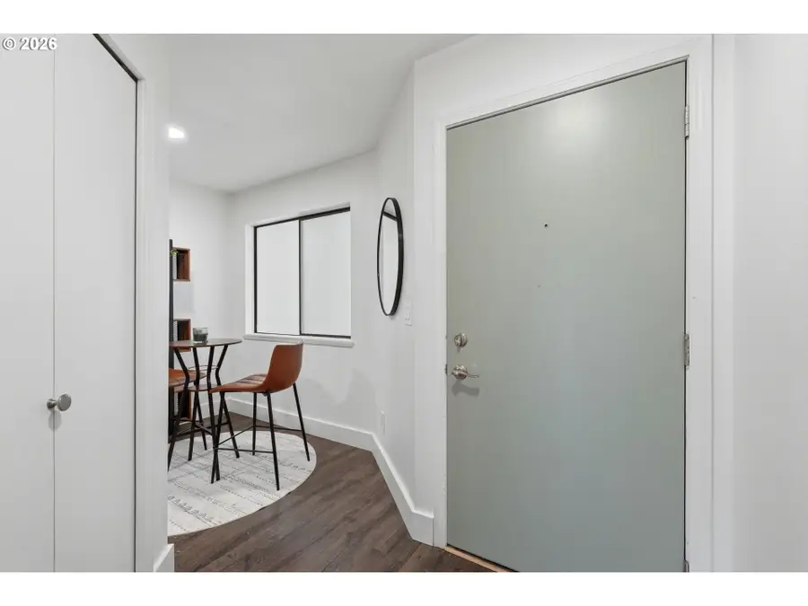 4926 S Corbett Ave #205, Portland, OR 97239 - #3