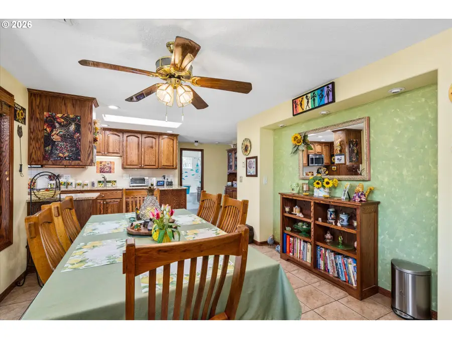 93066 Marcola Rd, Marcola, OR 97454 - #3