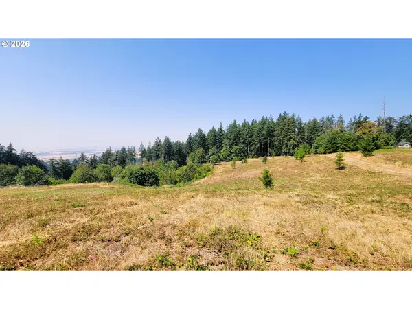 20661 Meadowview Rd #15, Harrisburg, OR 97446