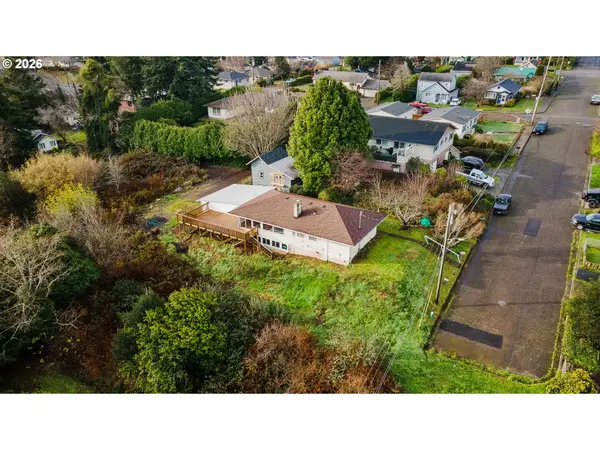 515 State St, NorthBend, OR 97459