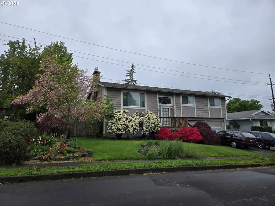 2231 SE Paloma Dr, Gresham, OR 97080 - #2