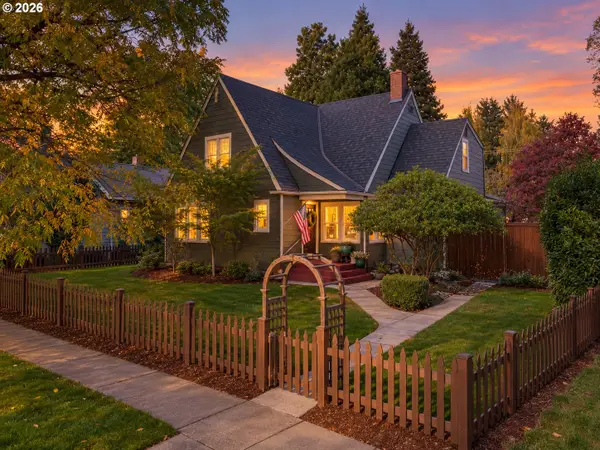 471 Montgomery St, Woodburn, OR 97071